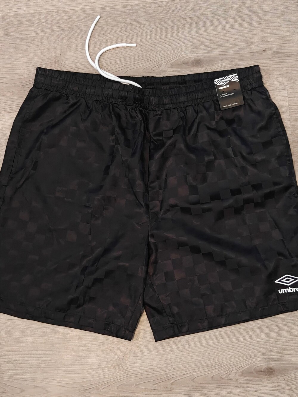 Umbro UO Exclusive Checkerboard Pattern 7” Shorts Men's Small